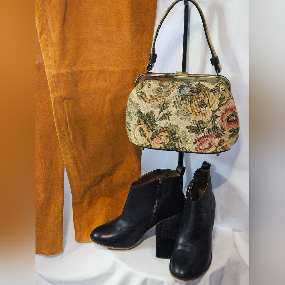 Pre-owned Black Leather Ankle Boots - Picture 2 of 4
